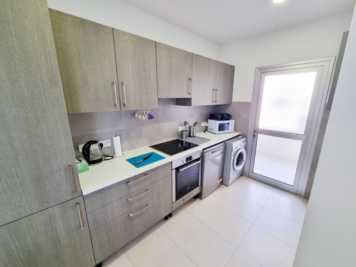 شقة Seaside Elegance Retreat لارنكا المظهر الخارجي الصورة